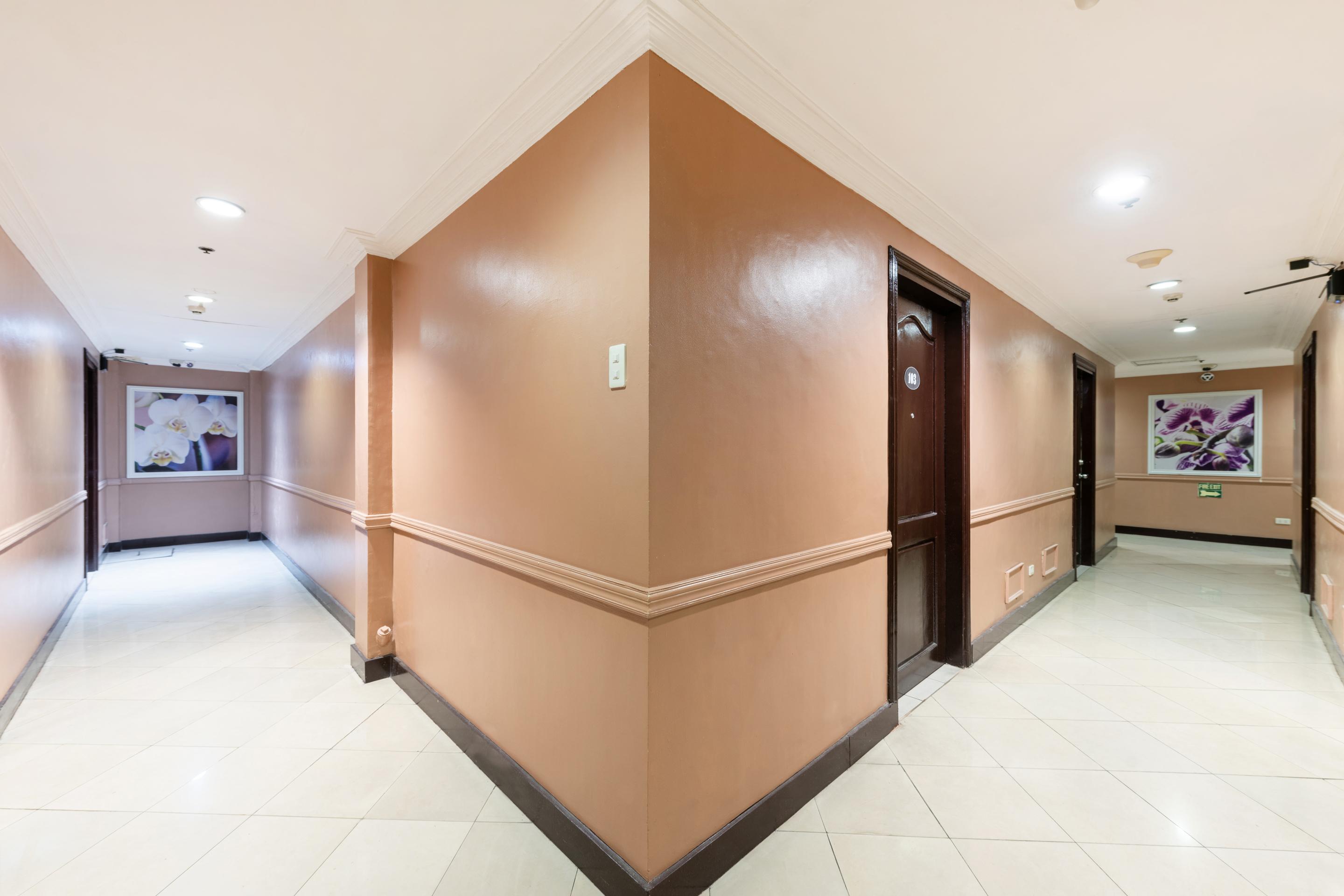 Oyo 115 Northridge Mansions Hotel Quezon City Exterior photo